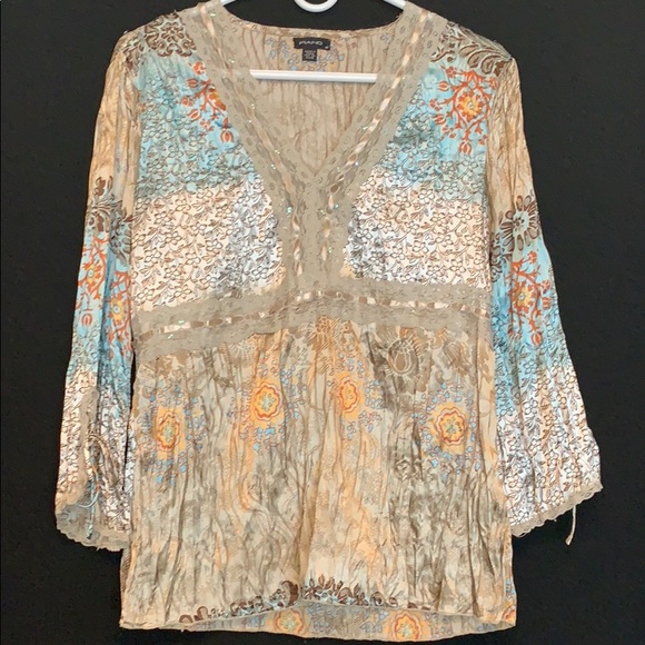 Ladies Blouse - Picture 1 of 4